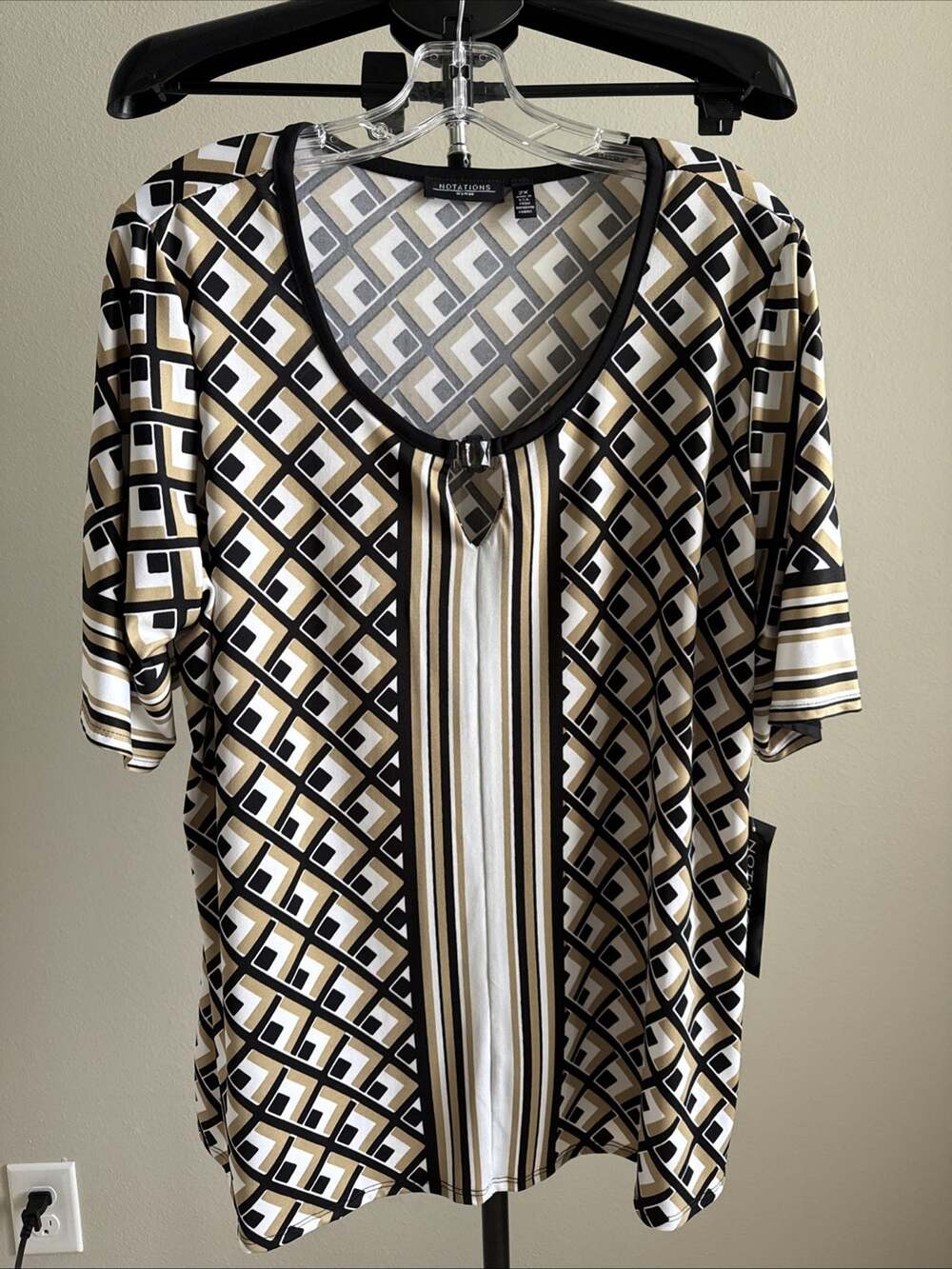 Notations Women`s 2X Tan Black White Blouse Pullover Top Short Sleeve NEW